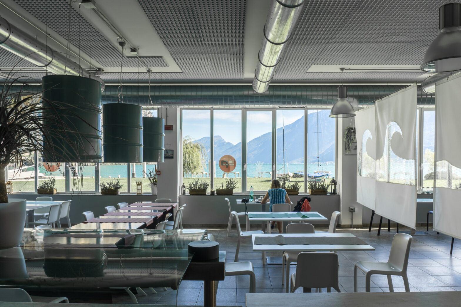 Sala interna Ristorante Terraferma Campione del Garda